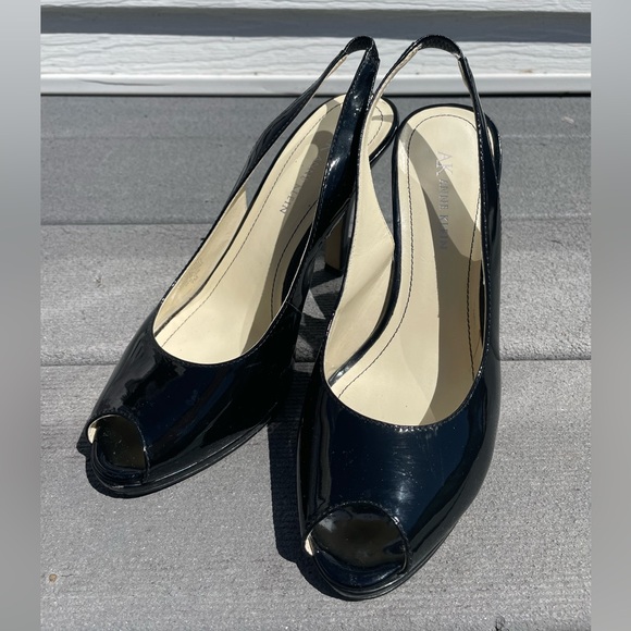 *5/$20 or 3/$15* Black Leather Sling Back Open Toe Heels - Picture 8 of 8
